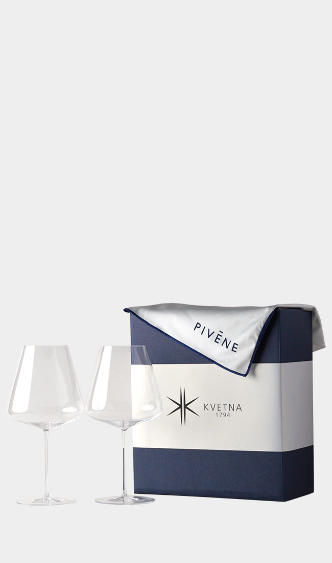 Kvetna 1794, Auriga Pinot Noir Red 830ml - Set of 2 with PIVENE Wine Cloth